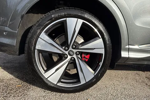 PJ25UAT Audi Q5 SUV Edition 1 TDI quattro 204 PS S tronic Thumbnail #12