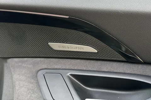 PJ25UAT Audi Q5 SUV Edition 1 TDI quattro 204 PS S tronic Thumbnail #29