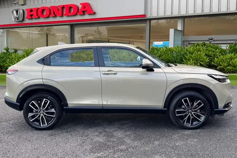 3 of 52 for HONDA HR-V 1.5 eHEV Elegance 5dr CVT