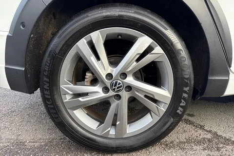 DS72ZYG Volkswagen Taigo 1.0 TSI 110 R-Line 5dr DSG Thumbnail #14