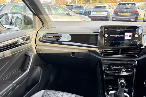  Volkswagen T-Roc 1.5 TSI Black Edition Plus DSG Euro 6 (s/s) 5dr Thumbnail #20