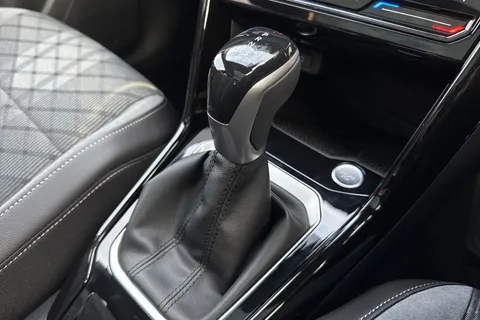  Volkswagen T-Roc 1.5 TSI Black Edition Plus DSG Euro 6 (s/s) 5dr Thumbnail #23