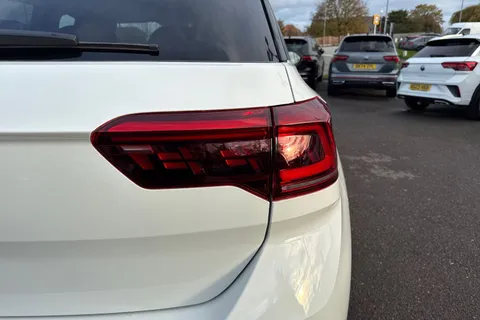  Volkswagen T-Roc 1.5 TSI Black Edition Plus DSG Euro 6 (s/s) 5dr Thumbnail #26