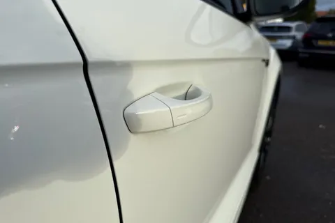  Volkswagen T-Roc 1.5 TSI Black Edition Plus DSG Euro 6 (s/s) 5dr Thumbnail #29