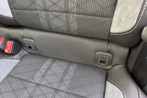  Volkswagen T-Roc 1.5 TSI Black Edition Plus DSG Euro 6 (s/s) 5dr Thumbnail #36