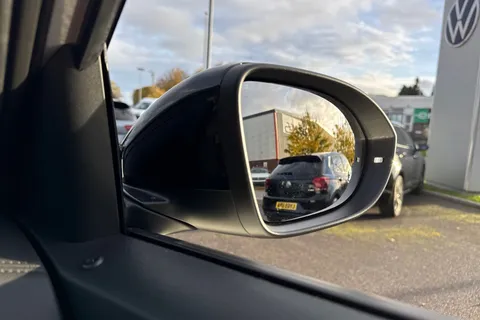  Volkswagen T-Roc 1.5 TSI Black Edition Plus DSG Euro 6 (s/s) 5dr Thumbnail #40