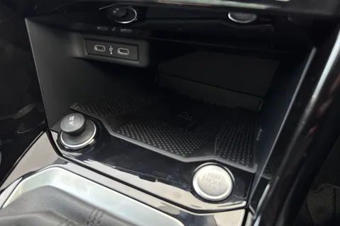  Volkswagen T-Roc 1.5 TSI Black Edition Plus DSG Euro 6 (s/s) 5dr Thumbnail #41