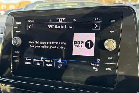  Volkswagen T-Roc 1.5 TSI Black Edition Plus DSG Euro 6 (s/s) 5dr Thumbnail #50