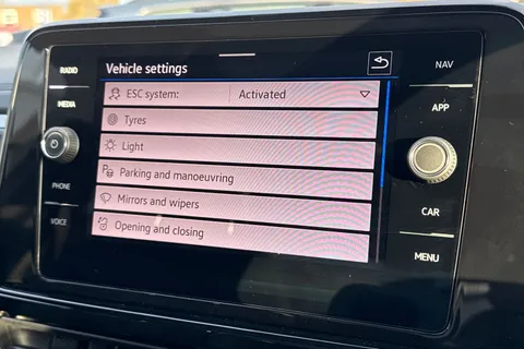  Volkswagen T-Roc 1.5 TSI Black Edition Plus DSG Euro 6 (s/s) 5dr Thumbnail #55