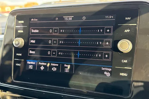  Volkswagen T-Roc 1.5 TSI Black Edition Plus DSG Euro 6 (s/s) 5dr Thumbnail #57