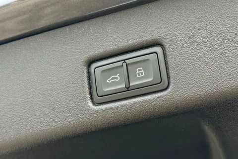 PK25OHF Audi Q5 SUV Edition 1 TDI quattro 204 PS S tronic Thumbnail #26