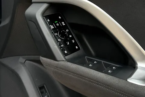 PK25OHF Audi Q5 SUV Edition 1 TDI quattro 204 PS S tronic Thumbnail #27