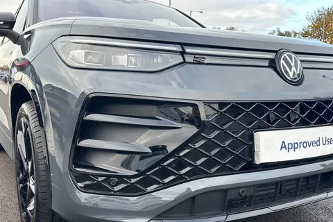 MW25WYS Volkswagen Tayron 1.5 eTSI R-Line 5dr DSG7 [7 Seat] **BLACK PACK + 20' YORK ALLOYS** Thumbnail #9
