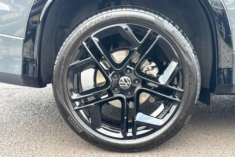 MW25WYS Volkswagen Tayron 1.5 eTSI R-Line 5dr DSG7 [7 Seat] **BLACK PACK + 20' YORK ALLOYS** Thumbnail #10