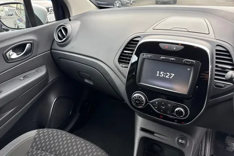 20 of 50 for RENAULT CAPTUR 0.9 TCE 90 Dynamique S Nav 5dr