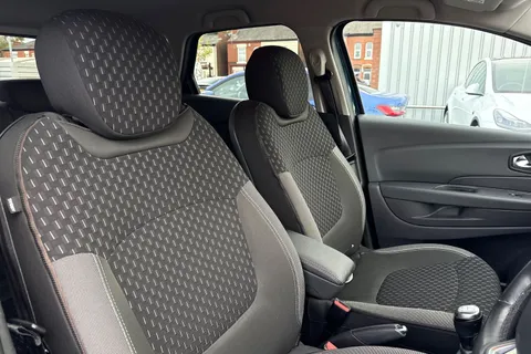 24 of 50 for RENAULT CAPTUR 0.9 TCE 90 Dynamique S Nav 5dr