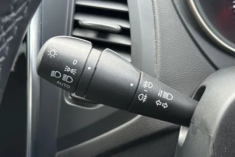 36 of 50 for RENAULT CAPTUR 0.9 TCE 90 Dynamique S Nav 5dr