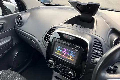 44 of 50 for RENAULT CAPTUR 0.9 TCE 90 Dynamique S Nav 5dr