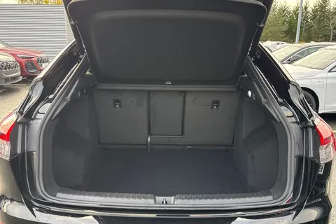 KP74WXZ Audi Q4 e-tron Q4 Sportback Black Edition 45 e-tron 210,00 kW Thumbnail #7