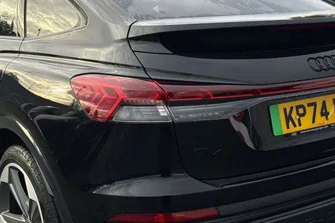 KP74WXZ Audi Q4 e-tron Q4 Sportback Black Edition 45 e-tron 210,00 kW Thumbnail #8