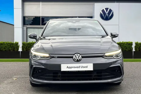 KM72LZV Volkswagen Golf 1.5 TSI 130PS R-Line 5dr | HEATED SEATS | SATNAV | 18' ALLOYS Thumbnail #5