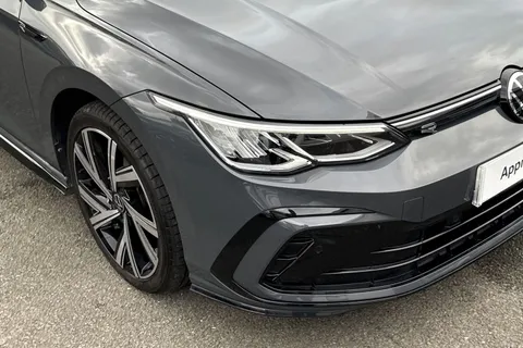 KM72LZV Volkswagen Golf 1.5 TSI 130PS R-Line 5dr | HEATED SEATS | SATNAV | 18' ALLOYS Thumbnail #8