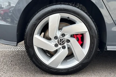 DK25ZGP Volkswagen Golf 1.5 TSI 272 GTE eHybrid 5dr DSG Thumbnail #11