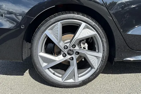 Audi A3 2.0 TDI Black Edition S Tronic Euro 6 (s/s) 4dr Thumbnail #11