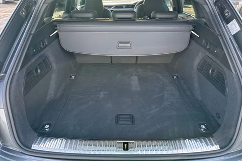 KY24TDZ Audi Q8 e-tron Vorsprung 55 e-tron quattro 300,00 kW Thumbnail #7