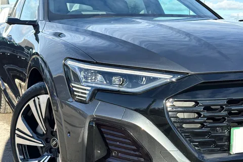 KY24TDZ Audi Q8 e-tron Vorsprung 55 e-tron quattro 300,00 kW Thumbnail #9