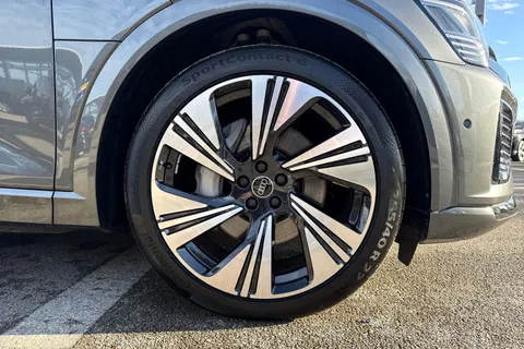 KY24TDZ Audi Q8 e-tron Vorsprung 55 e-tron quattro 300,00 kW Thumbnail #10