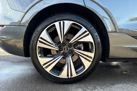 KY24TDZ Audi Q8 e-tron Vorsprung 55 e-tron quattro 300,00 kW Thumbnail #11