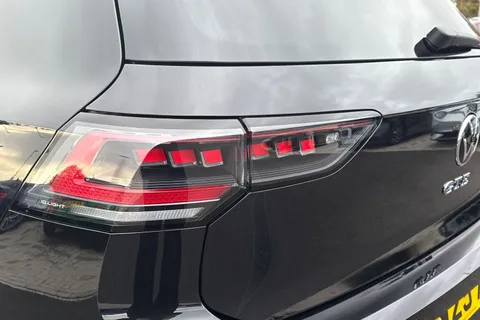KW25XJN Volkswagen Golf 1.5 TSI 272 GTE eHybrid 5dr DSG **PAN ROOF** Thumbnail #9