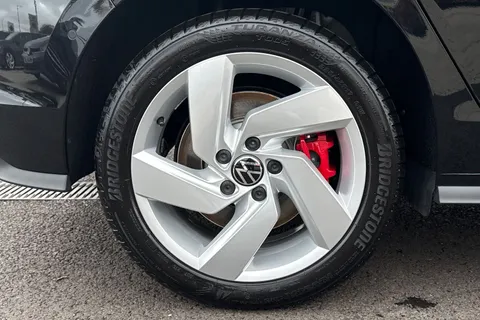 KW25XJN Volkswagen Golf 1.5 TSI 272 GTE eHybrid 5dr DSG **PAN ROOF** Thumbnail #12