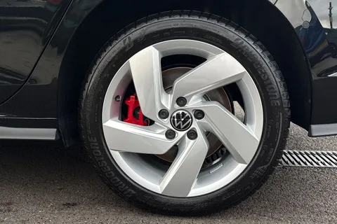 KW25XJN Volkswagen Golf 1.5 TSI 272 GTE eHybrid 5dr DSG **PAN ROOF** Thumbnail #13