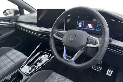 KW25XJN Volkswagen Golf 1.5 TSI 272 GTE eHybrid 5dr DSG **PAN ROOF** Thumbnail #15