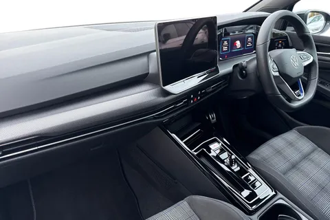 KW25XJN Volkswagen Golf 1.5 TSI 272 GTE eHybrid 5dr DSG **PAN ROOF** Thumbnail #16