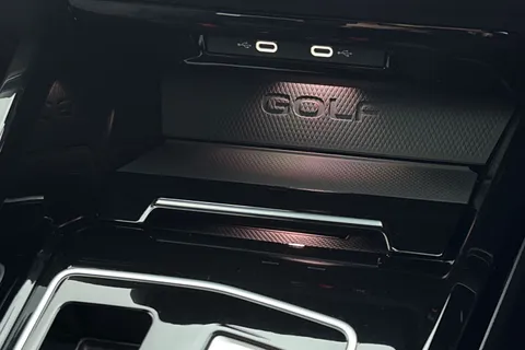 KW25XJN Volkswagen Golf 1.5 TSI 272 GTE eHybrid 5dr DSG **PAN ROOF** Thumbnail #36