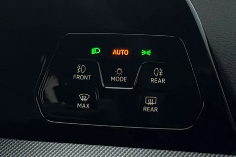 KW25XJN Volkswagen Golf 1.5 TSI 272 GTE eHybrid 5dr DSG **PAN ROOF** Thumbnail #39