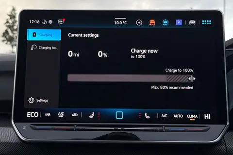 KW25XJN Volkswagen Golf 1.5 TSI 272 GTE eHybrid 5dr DSG **PAN ROOF** Thumbnail #41