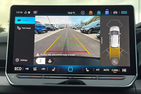 KW25XJN Volkswagen Golf 1.5 TSI 272 GTE eHybrid 5dr DSG **PAN ROOF** Thumbnail #44