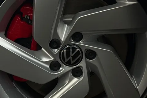 KW25XJN Volkswagen Golf 1.5 TSI 272 GTE eHybrid 5dr DSG **PAN ROOF** Thumbnail #46