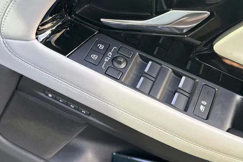 26 of 51 for Land Rover Range Rover Evoque 2.0 D200 Autobiography 5dr