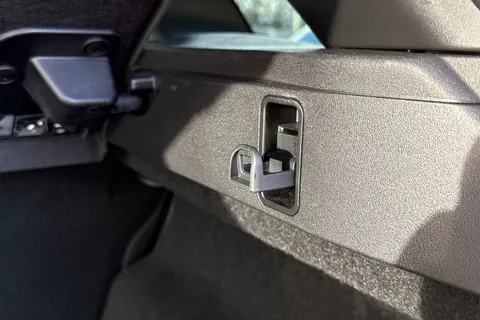 28 of 51 for Land Rover Range Rover Evoque 2.0 D200 Autobiography 5dr