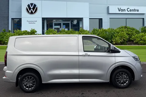 MF75FLW Volkswagen Transporter T30 Panel Van Commerce Pro SWB 150 PS 2.0 TDI 8sp Automatic Thumbnail #4