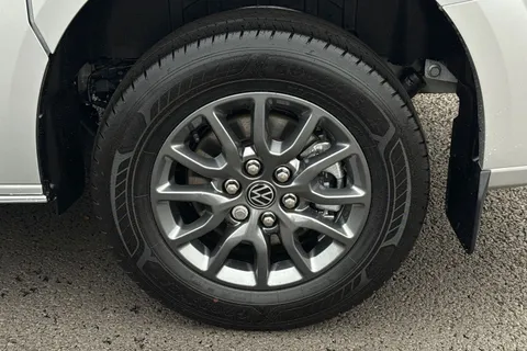 MF75FLW Volkswagen Transporter T30 Panel Van Commerce Pro SWB 150 PS 2.0 TDI 8sp Automatic Thumbnail #7