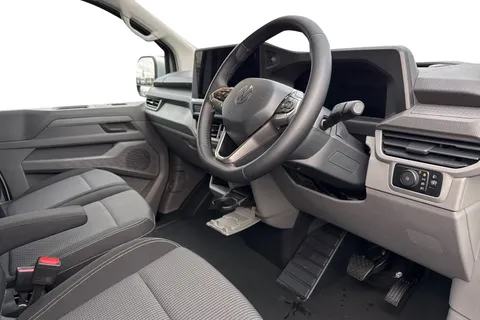 MF75FLW Volkswagen Transporter T30 Panel Van Commerce Pro SWB 150 PS 2.0 TDI 8sp Automatic Thumbnail #8
