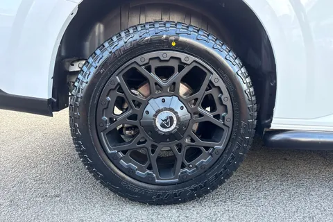 BV25SJX Volkswagen Transporter 2.0 TDI 110 Commerce Plus-All Terrain Pack Thumbnail #13