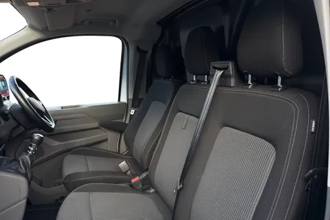 BV25SJX Volkswagen Transporter 2.0 TDI 110 Commerce Plus-All Terrain Pack Thumbnail #16