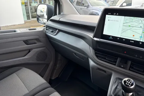 BV25SJX Volkswagen Transporter 2.0 TDI 110 Commerce Plus-All Terrain Pack Thumbnail #20